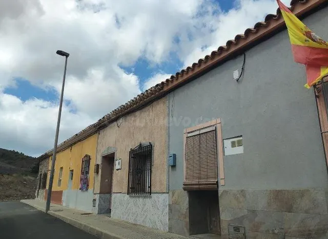 SE VENDE casa adosada OKUPA en C Dato - Llano Del Beal 10 de - foto 4