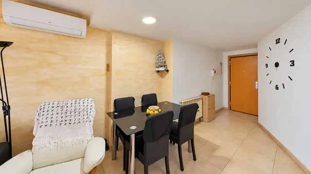 Pis en venda a corró de vall — llum natural, balcó i ascensor — 6