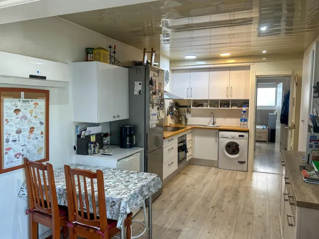 Chalet esquinero con apartamento independiente y piscina en Sant Pere de Ribes — 29