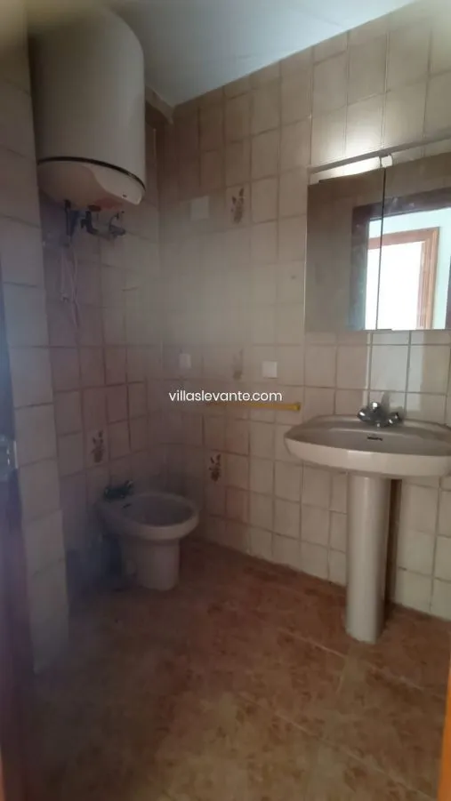 PISO AMPLIO CENTRO BENIDORM PARA REFORMAR INTEGRAMENTE — 16