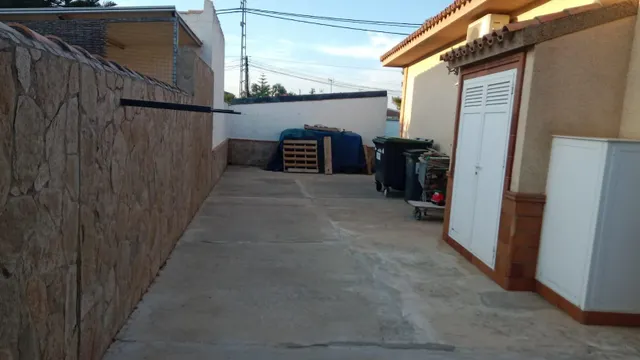 VENTA  DE DOS CHALET EN CAMINO DE MOLINO VIEJO — 23