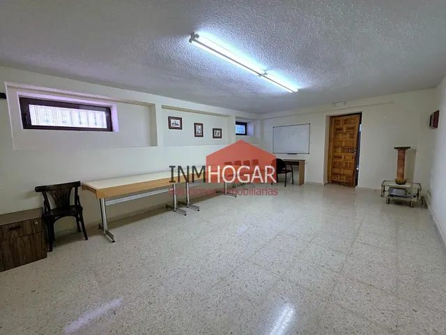 Exclusivo Chalet en Hervencias, Ávila - Un Oasis de Espacio y Tranquilidad — 26