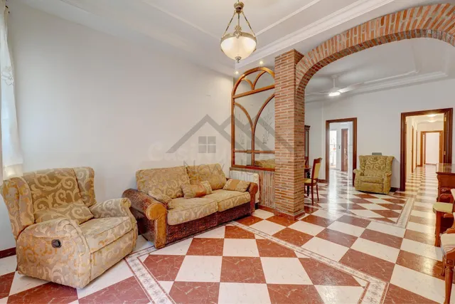 ¡Todo en Planta Baja! Encantadora Casa de Pueblo con Patio P - foto 2