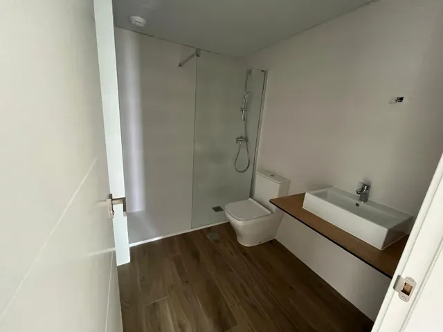 Se vende bonito apartamento 2 dormitorios y 2 baños y vistas al mar con garaje y trastero 608249911 — 9