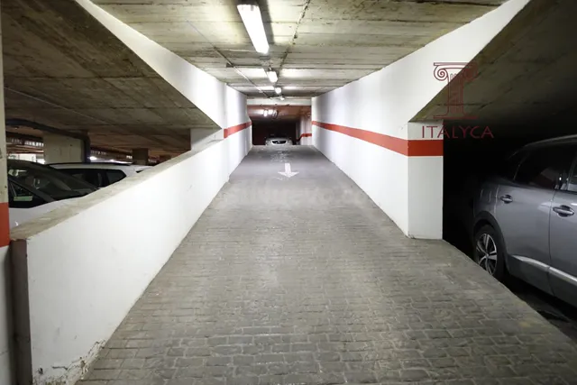 3 PLAZAS DE GARAJE PARA MOTO EN CALLE BAÑOS - foto 5