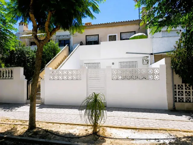 Bungalow 2 habitaciones 70m² en venta - Campoamor - foto 2