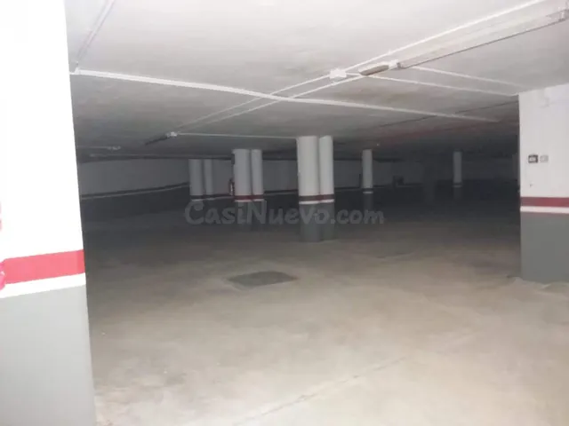 Garaje 32m² en alquiler - Barrio del Pilar - foto 3