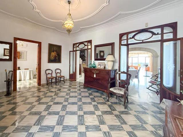 ESPECTACULAR CASA EN SELVA — 9
