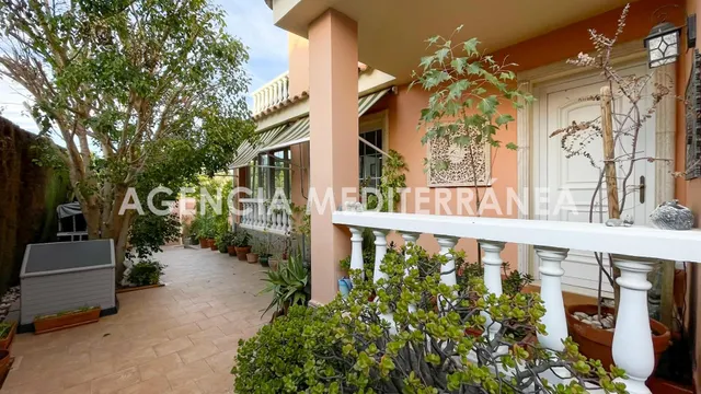 Espectacular chalet independiente con piscina privada en la cañada — 28