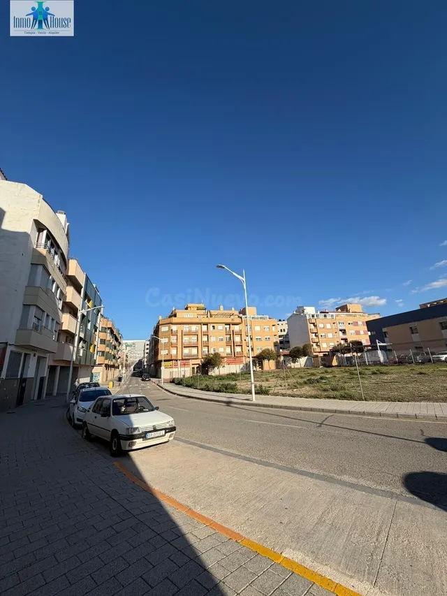 Se vende terreno urbanizable (zona Corte Inglés nuevo) — 3