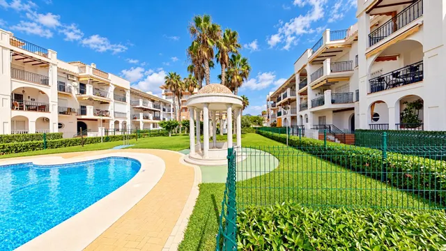 Exclusivo piso todo exterior en Laguna Beach, Torrox — 19
