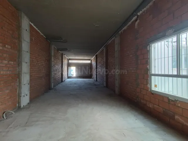 Local comercial 100m² en alquiler - HUERCAL LOS PINOS - foto 2