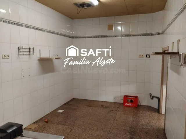 ¡oportunidad de negocio en Figueres! local comercial — 4