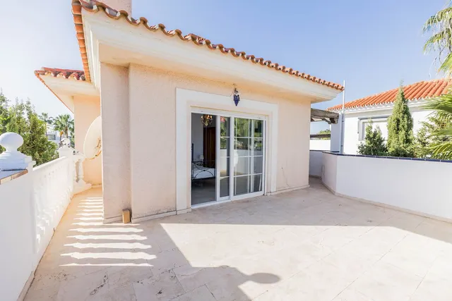 Chalet 3 habitaciones 303m² en venta - Centro — 24