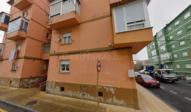 Se vende piso OKUPADO en Calle Río Ebro 9 de Torrelavega (Ca