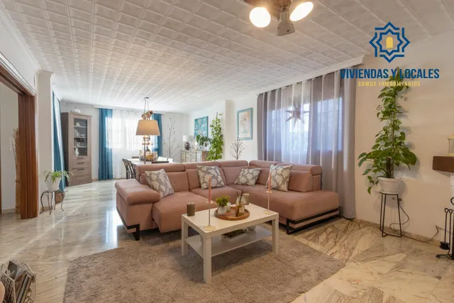 ¡MAGNIFICO CHALET INDEPENDIENTE CON CALIDADES ESPECTACULARES Y PISCINA PRIVADA EN GOJAR! — 6