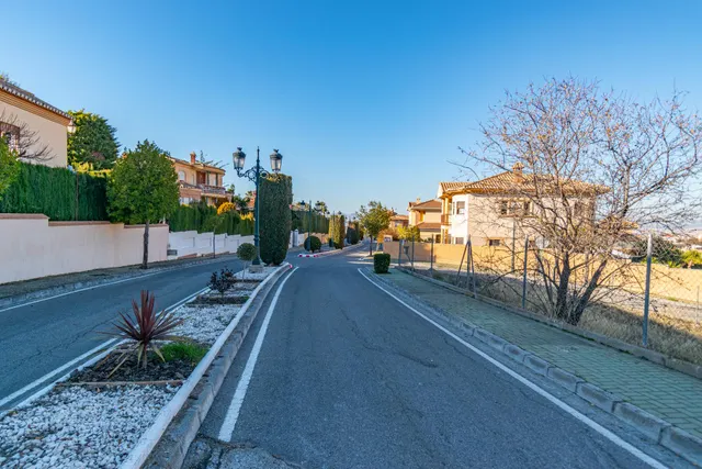 Venta de solar urbano, urbanización Cortijo de la Luz — 14