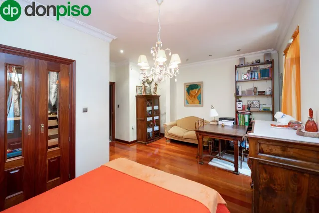 CASA EN PLAZA DE LOS LOBOS — 36