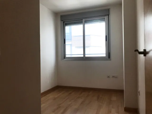 PISO DE TRES DORMITORIOS, CON PARKING Y TRASTERO — 12