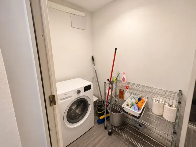 Exclusiva oficina de 153 m2 en pleno centro histórico de málaga, junto a la Catedral — 35