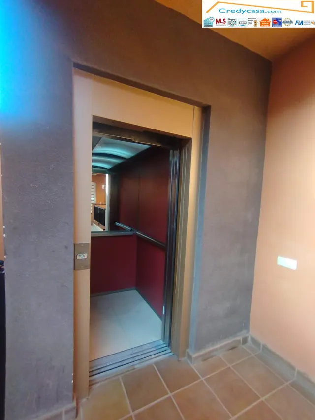 Los Cristianos  Piso 3 habitaciónes, 2 baños, cocina americana, salon comedor a 300 metros de playa las vistas — 10