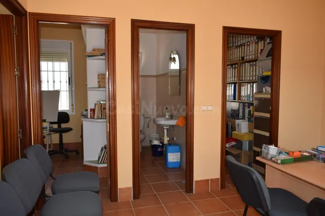 SE VENDE LOCAL PARA OFICINAS - foto 4