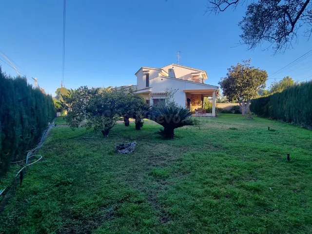 Chalet 6 habitaciones 265m² en venta - Madrigal — 2