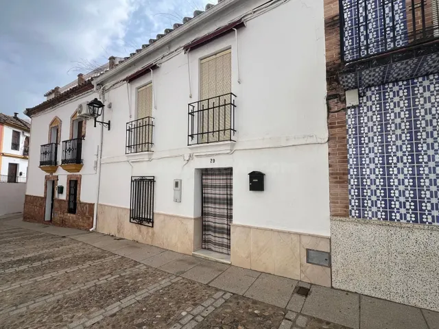 ✨ ¡Magnífica vivienda en pleno corazón de Hornachuelos! ✨