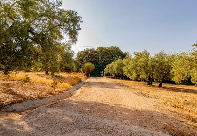 Fantástica casa a la venta en Villanueva del Trabuco — 48