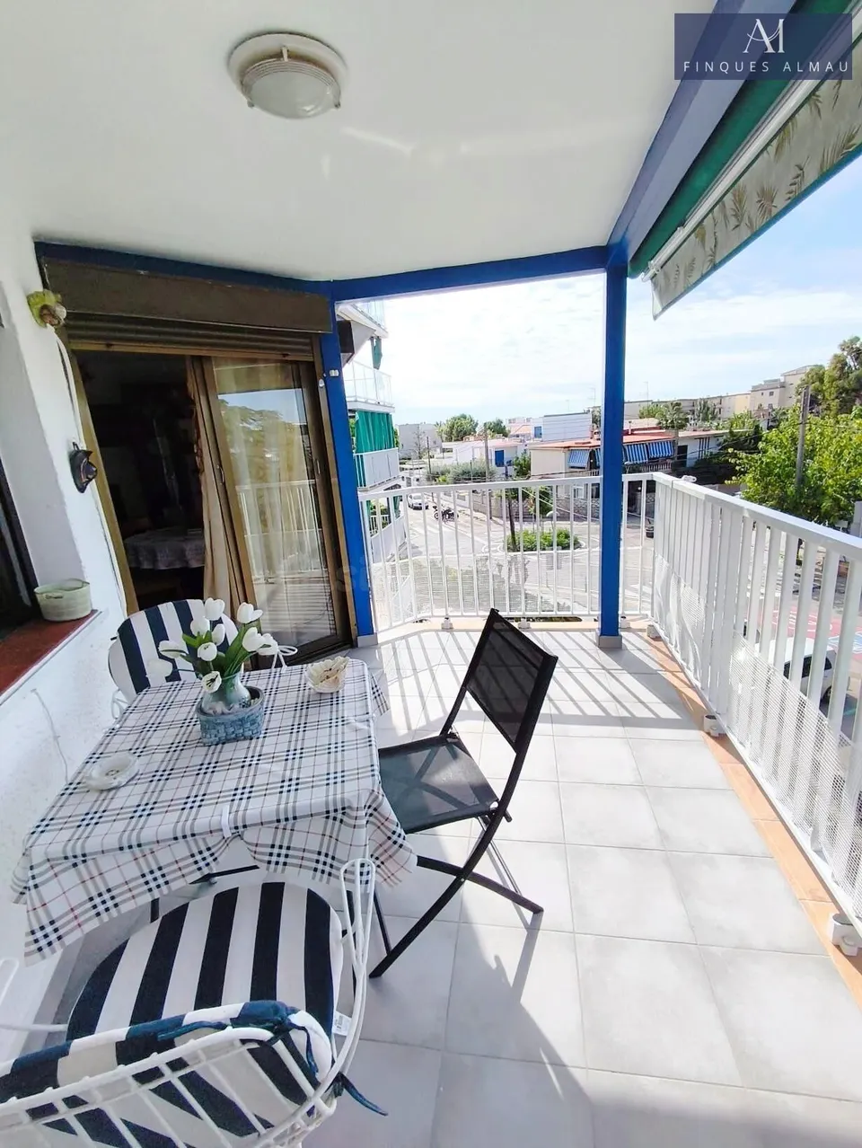 Piso en venta en Vilanova a 100m de la playa