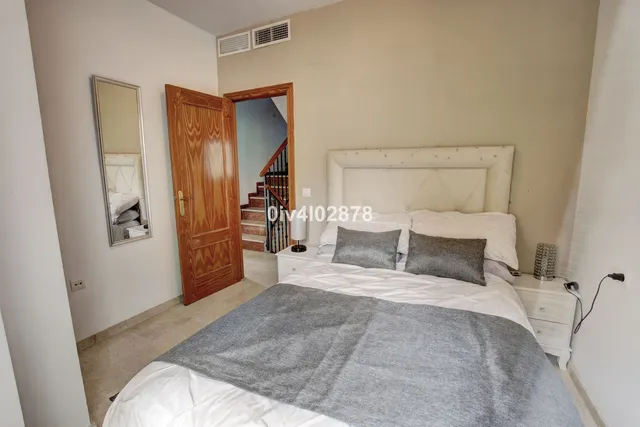 Adosado 6 habitaciones 242m² en venta - Centro — 28