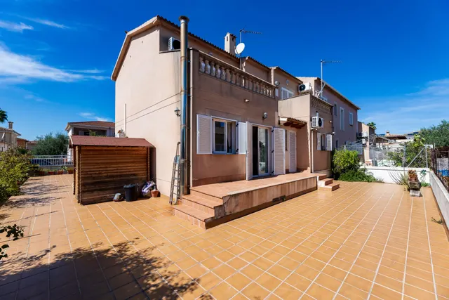 SE VENDE PAREADO EN MARRATXI — 18