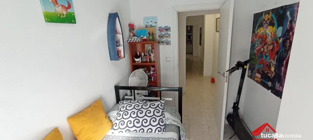 Piso en venta en Santa Rosa–Valdeolleros: comodidad, terraza y excelente ubicación — 8