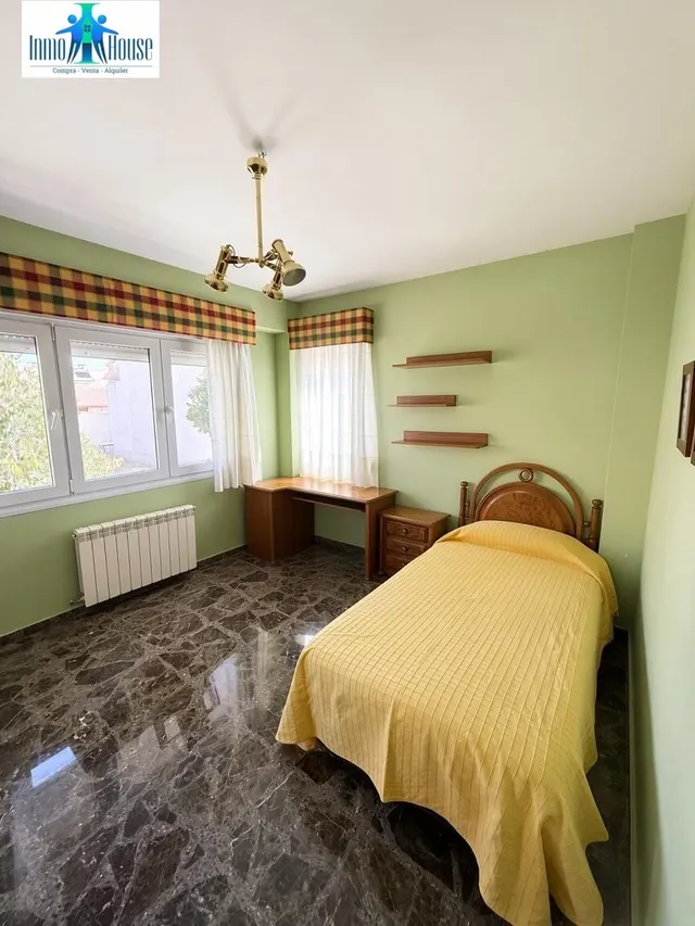 INMOHOUSE VENDE PAREADO — 48