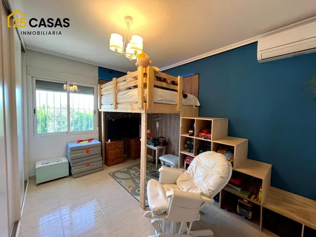 Chalet en Dolores con piscina climatizada, casa de invitados, paneles solares y mucho más — 25
