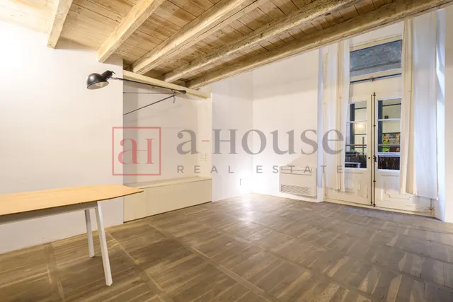 Piso con 2 lofts independientes con balcon baños cada uno y una excelente ubicación en el gòtico — 19