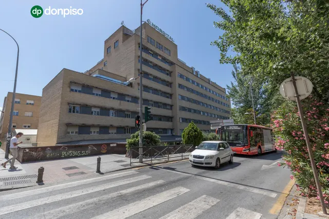 Estupendo piso  en la última planta en calle doctor azpitarte — 36