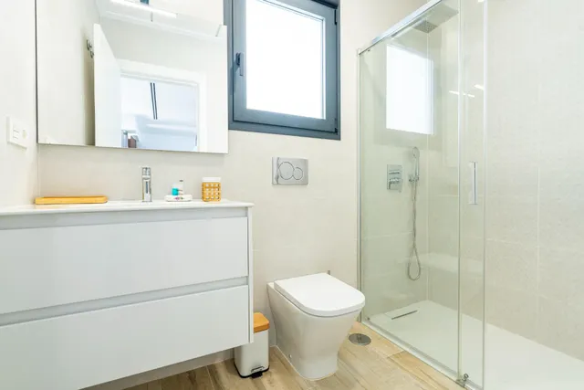 Villa independiente con piscina privada, solárium y vistas a la laguna en Moncayo — 31