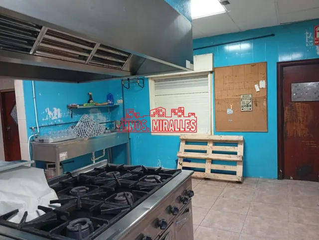 SE VENDE COMPLEJO EN ELCHE — 22