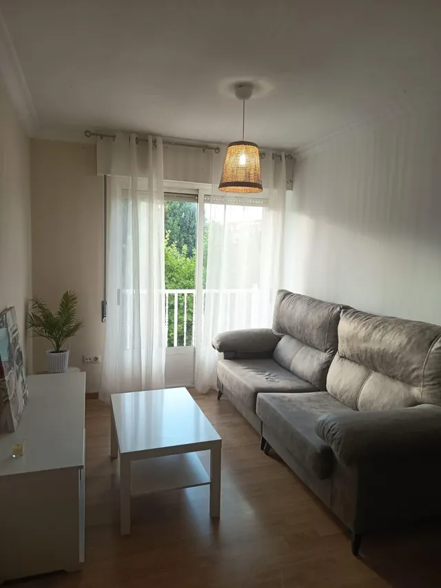 Se alquila habitación en piso en la carballeira — 11