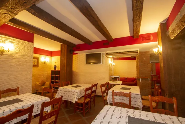 Local restaurante Marbella con terraza 100m2 frente al mar — 15