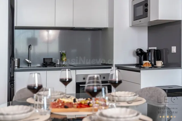 Lujoso apartamento amueblado con vistas panorámicas al mar,  - foto 4