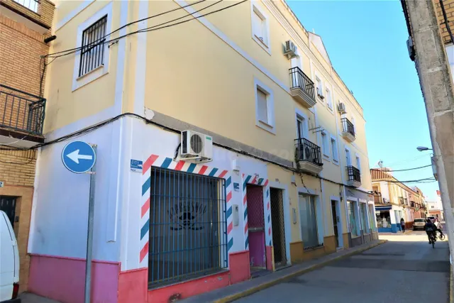 Local Comercial en Brenes - foto 3