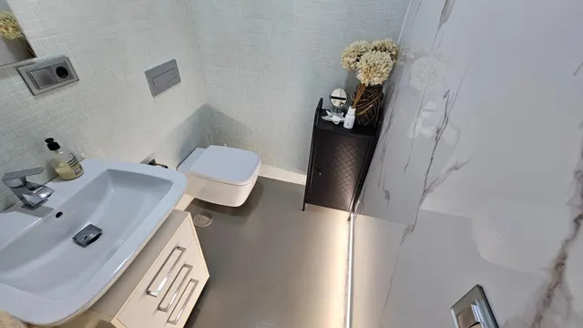 EXCLUSIVA PROPIEDAD CON PISCINA, ASCENSOR Y GRAN GARAJE EN CULLEREDO — 12