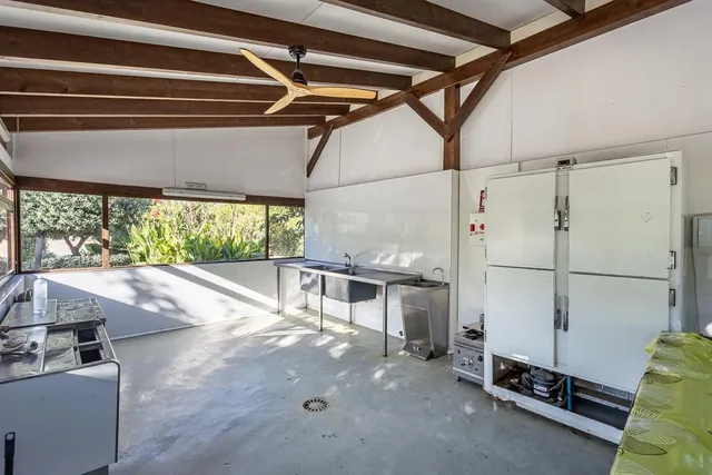 **NEGOCIO CONSOLIDADO DE EVENTOS Y ALOJAMIENTO TURÍSTICO EN UNA ESPECTACULAR FINCA ANDALUZA CERCA DE GRANADA** — 39