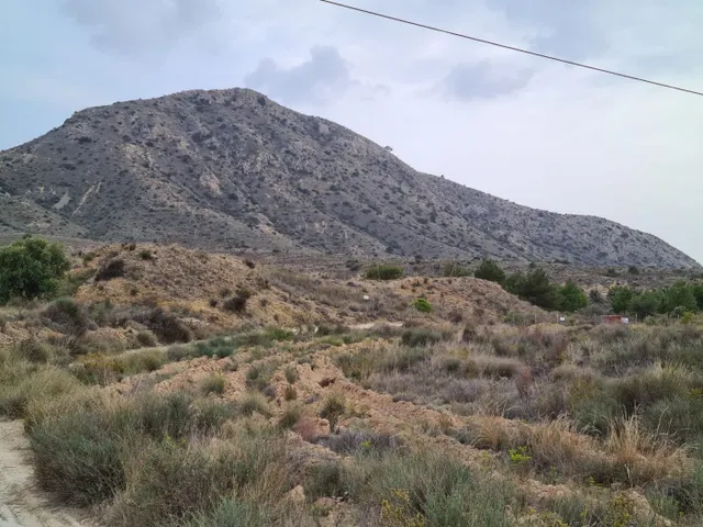 SE VENDE TERRENO EN LA ALCORAYA, ALICANTE.SEVENDGROUP.COM — 8