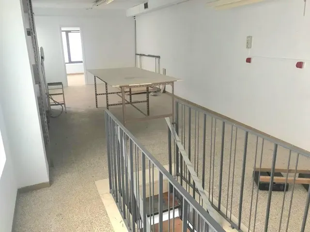 Impresionante local comercial esquinero en el centro de Castellón — 5