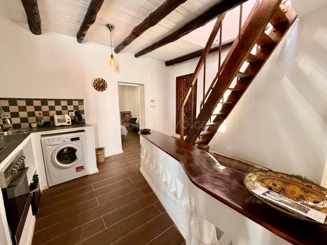 Encantadora Casa Reformada en el Corazón del Casco Histórico - foto 5