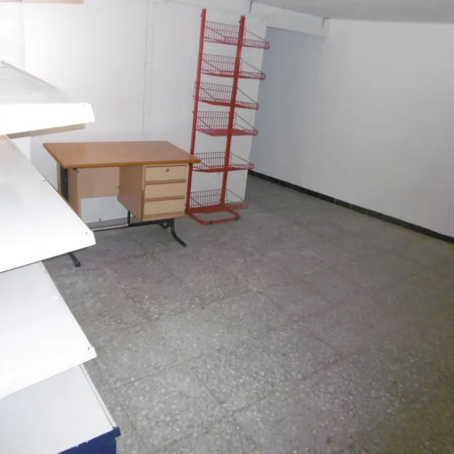 Local comercial en centro de Tortosa en alquiller — 9