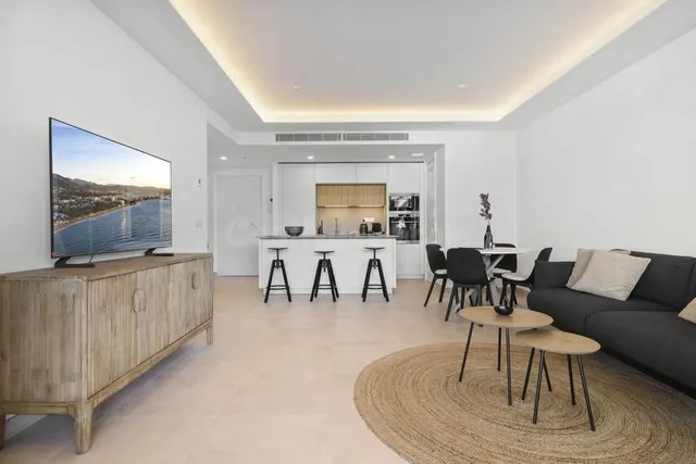 Apartamento Planta Media en venta en Fuengirola - foto 4